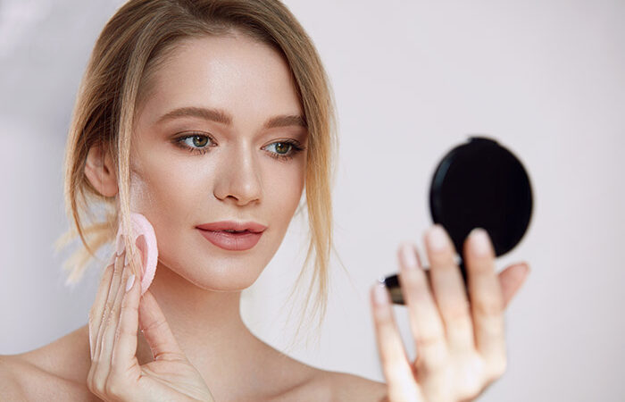The Art of Radiance: A Comprehensive Guide to Face Powder Application Tips for a Flawless Finish