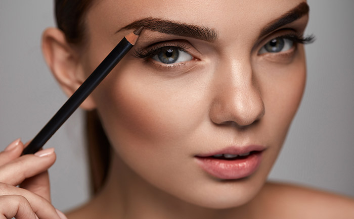 The Arch Elegance: A Comprehensive Guide to Makeup Tips for Perfectly Defined Brows