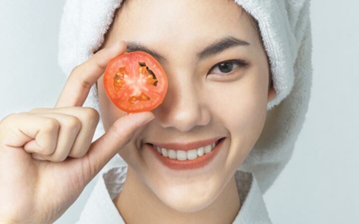 Unveiling Nature’s Beauty Secret: 13 Easy DIY Tomato Face Masks for Clear and Radiant Skin