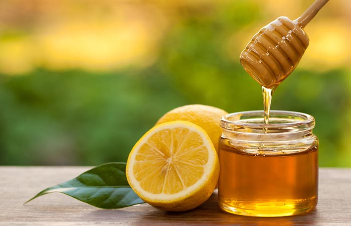 Unveiling the Golden Elixir: Harnessing the Power of Honey for Oily Skin – 13 Best Ways to Use It Effectively