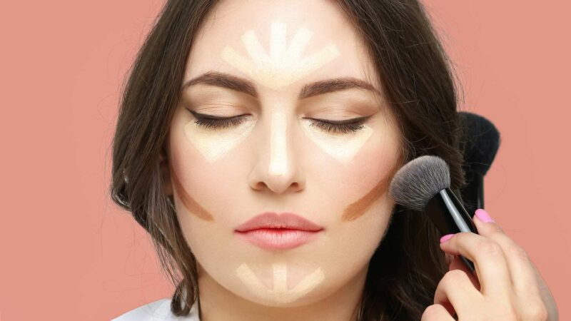 How to Contour Your Face for a Defined Look