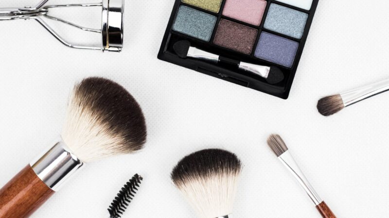 How Color-Changing Makeup and Aromatherapy Are Changing the Face of Beauty and How They Are Changing the Mood