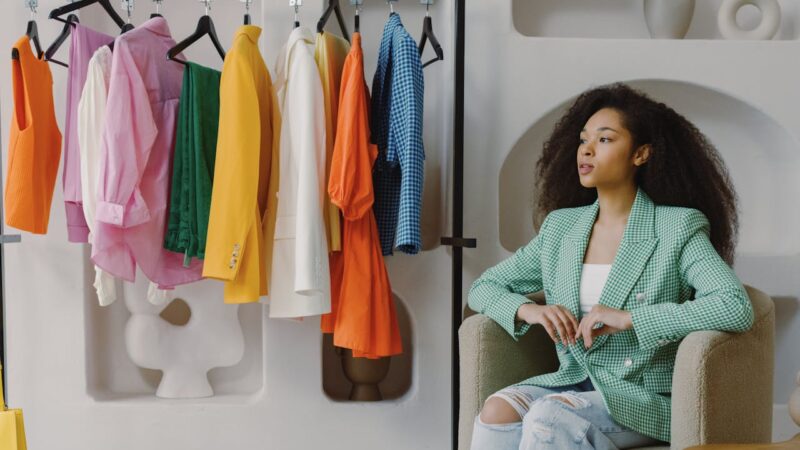What Your Clothes Will Tell Others About You According to the Psychology of Colors in Fashion